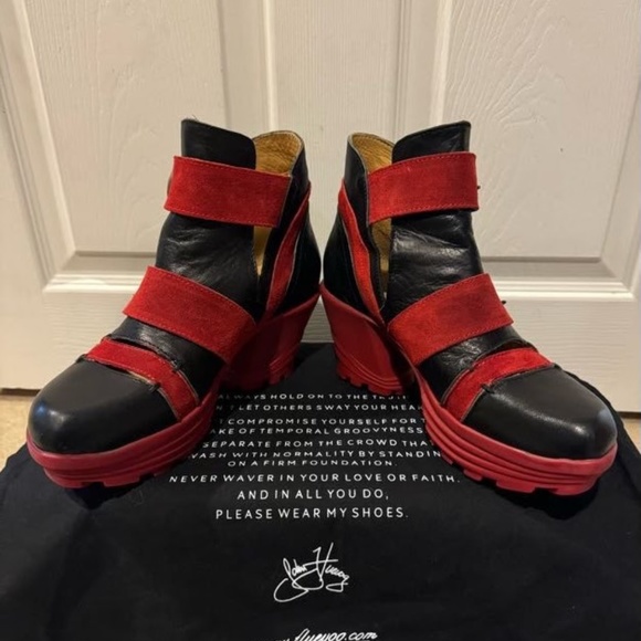 John Fluevog, Size 8, Red/Black - Picture 2 of 4